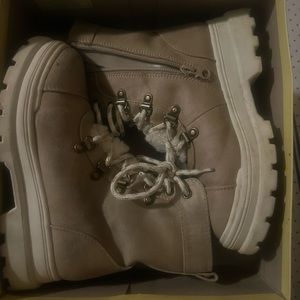 Art Class Boots Size 1